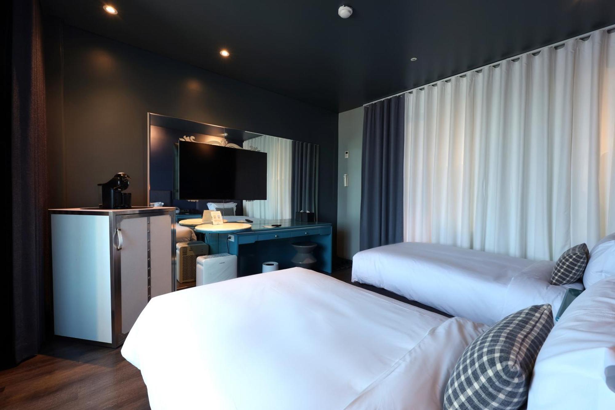 Imperial Palace Boutique Hotel Itaewon Seoul Exterior photo